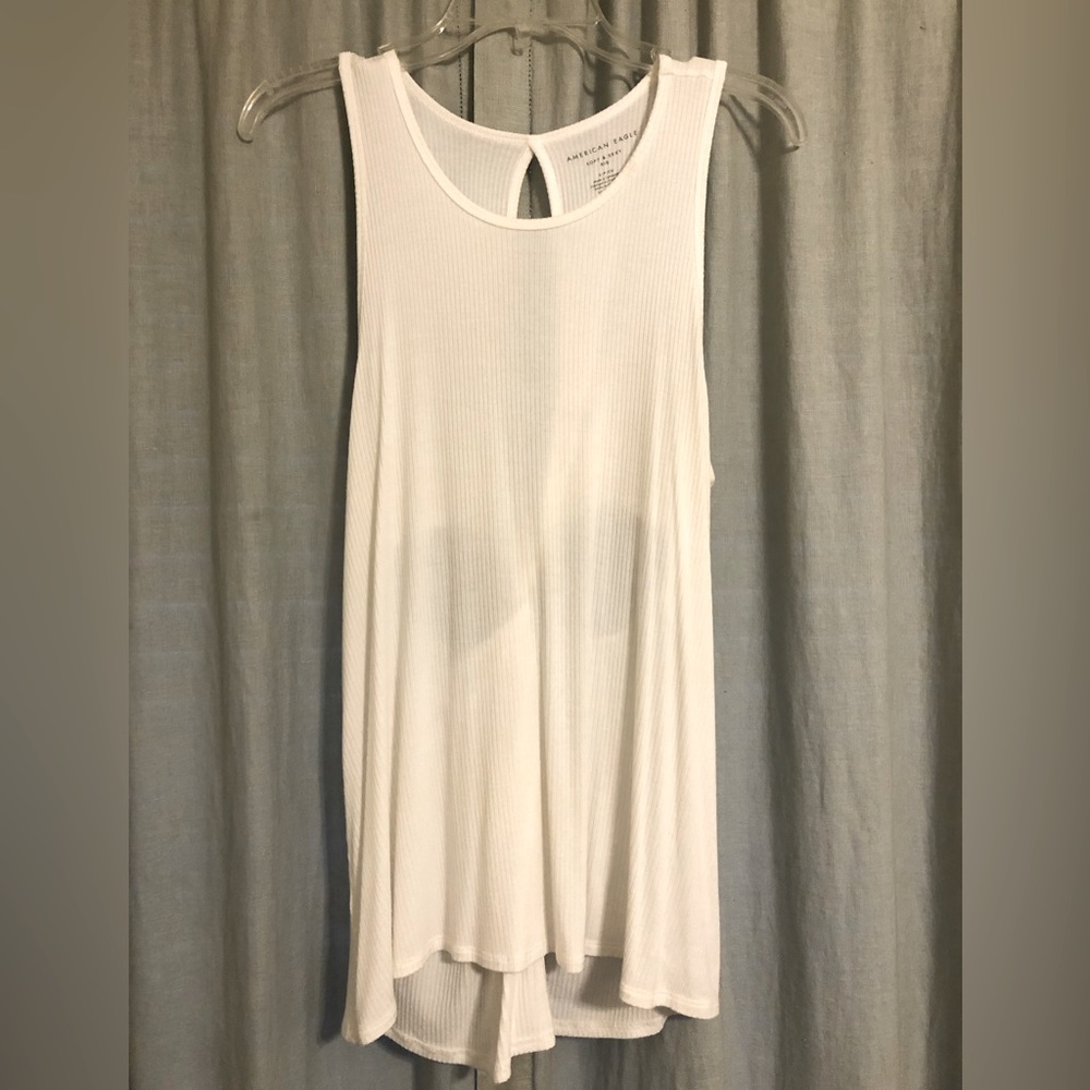American Eagle Soft and Sexy T-shirt coverup with open twist back - EUC like new